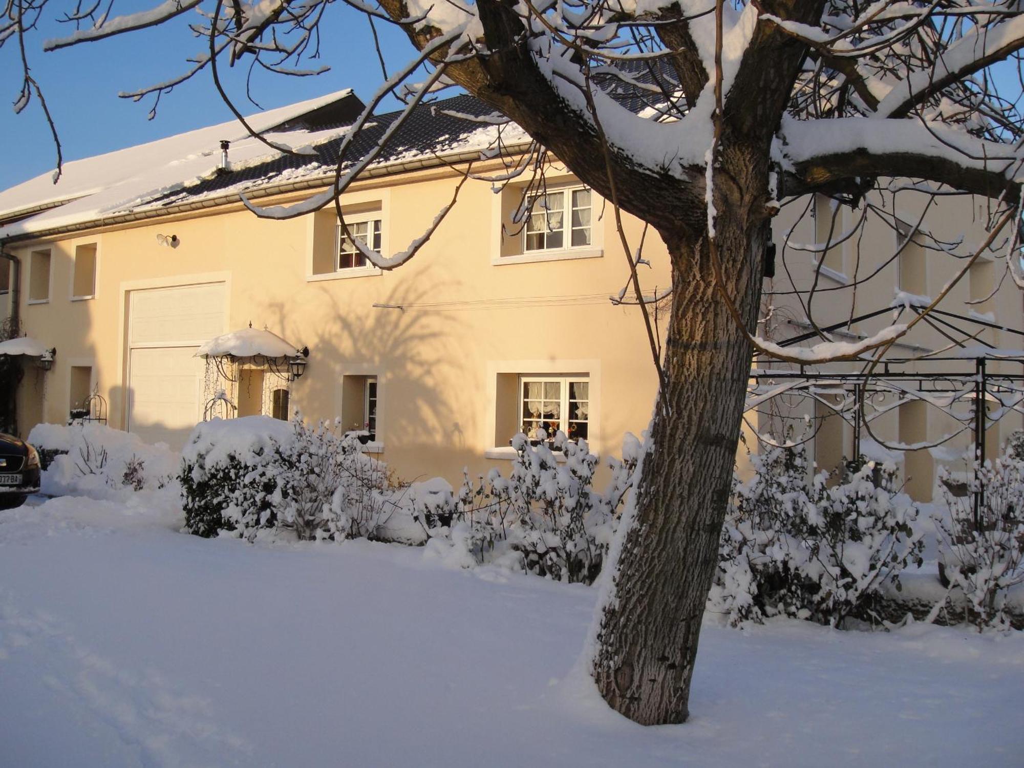 Chambres D'Hotes Le Clos Du Verger Cattenom Exterior photo